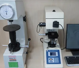 Twardościomierz Rockwella i Vickersa