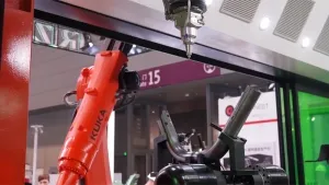 16-osiowa dwustanowiskowa wycinarka laserowa 3D