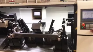 Frezarka CNC do elementów ramy pomocniczej i podwozia samochodowego